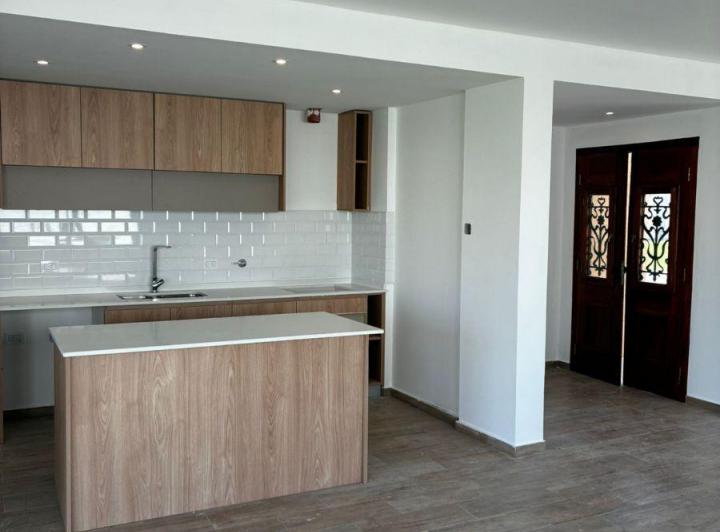 Casa · 110m² · 5 Ambientes · 2 Cocheras