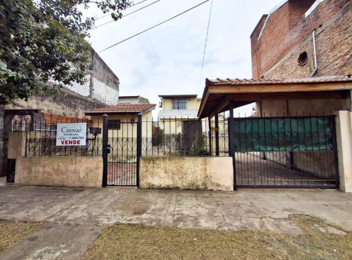 Casa · 150m² · 6 Ambientes · 2 Cocheras