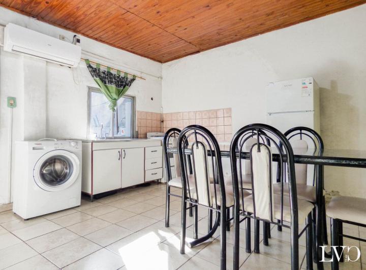 Casa · 70m² · 7 Ambientes · 3 Cocheras