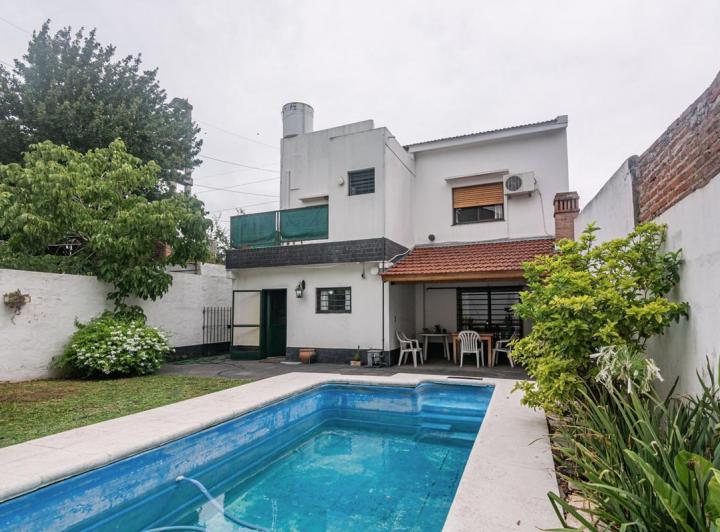 Casa · 190m² · 7 Ambientes · 1 Cochera