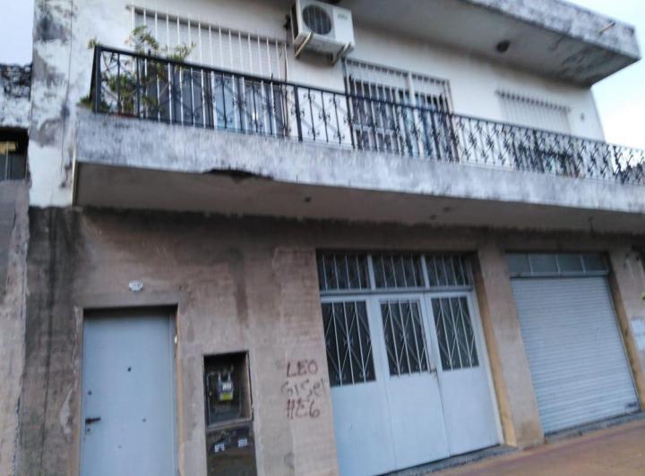 Casa · 140m² · 10 Ambientes · 2 Cocheras