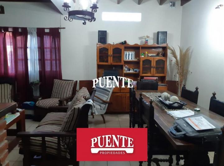 Casa · 150m² · 8 Ambientes