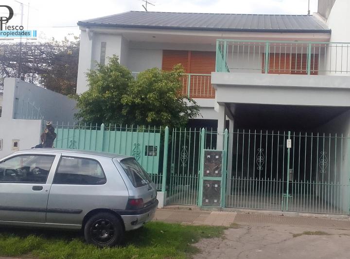 Casa · 1m² · 7 Ambientes · 1 Cochera
