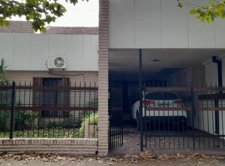 Casa · 170ha · 5 Ambientes · 1 Cochera
