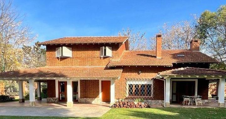 Casa · 500m² · 7 Ambientes
