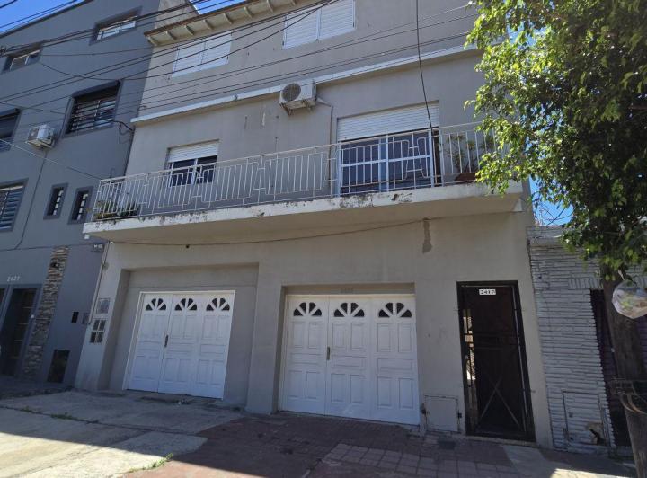 Casa · 150m² · 6 Ambientes · 3 Cocheras
