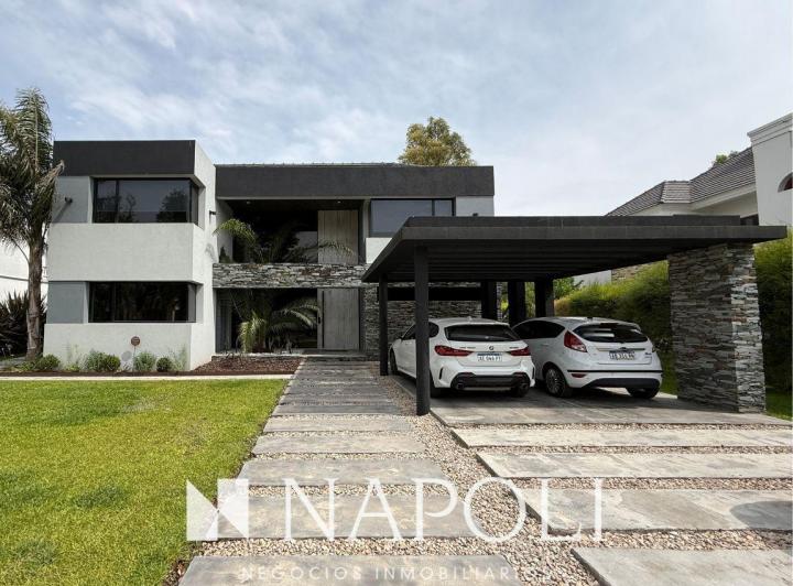 Casa · 500m² · 8 Ambientes