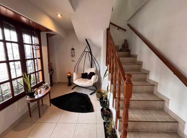 Casa · 190m² · 7 Ambientes · 2 Cocheras