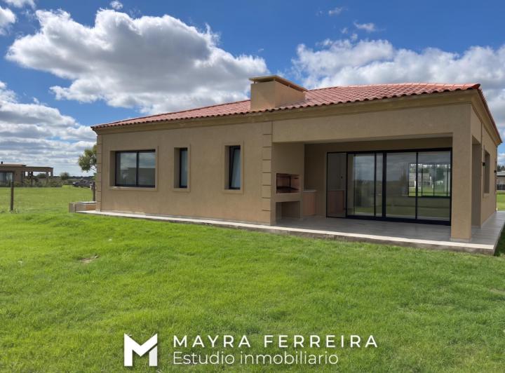 Casa · 135m² · 5 Ambientes · 2 Cocheras