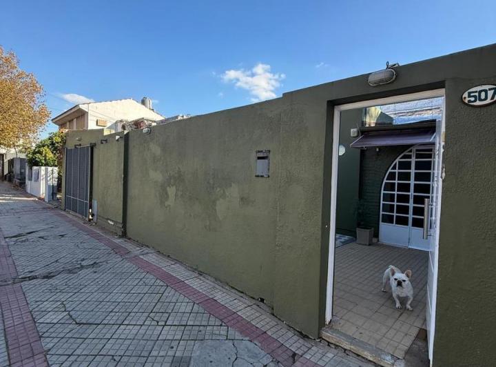Casa · 438m² · 6 Ambientes · 1 Cochera