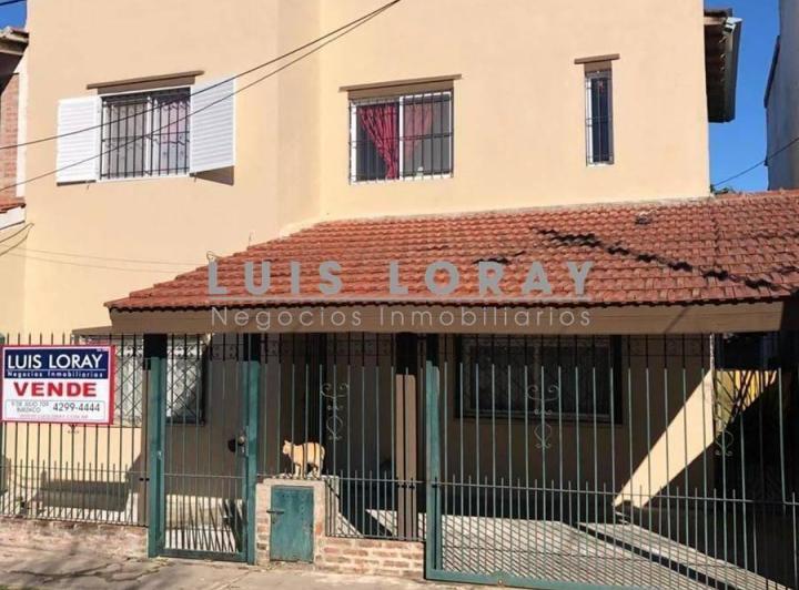 Casa · 300m² · 5 Ambientes · 1 Cochera