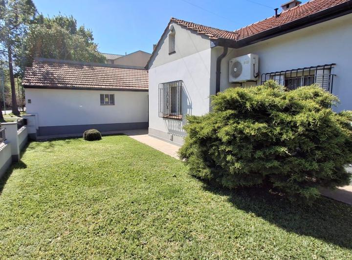 Casa · 164m² · 6 Ambientes · 1 Cochera