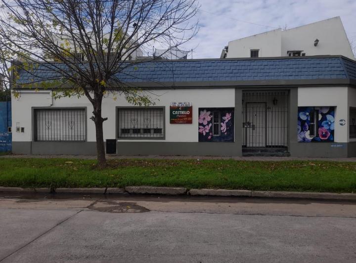 Casa · 140m² · 5 Ambientes · 1 Cochera