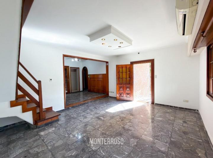Casa · 130m² · 6 Ambientes