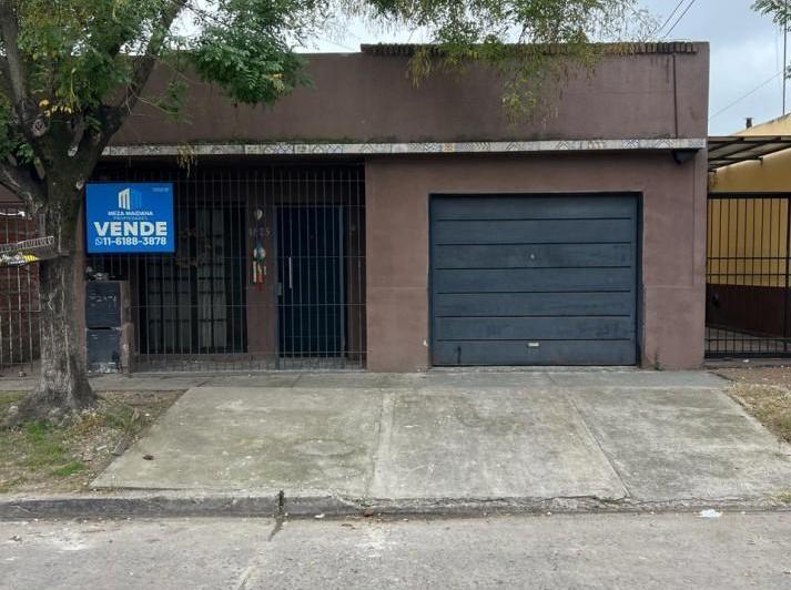 Casa · 200m² · 5 Ambientes · 1 Cochera