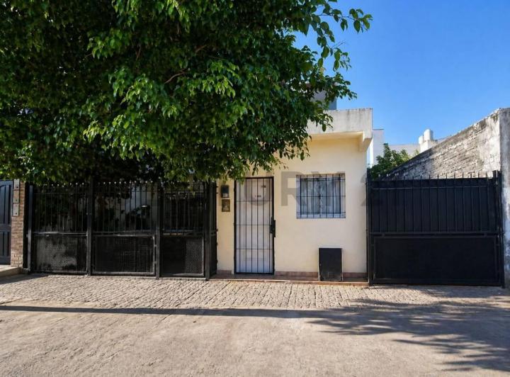 Casa · 170m² · 3 Ambientes · 2 Cocheras