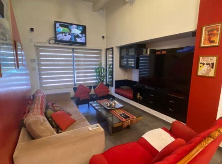 Casa · 180m² · 4 Ambientes · 1 Cochera