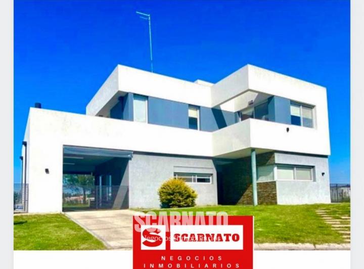 Casa · 700m² · 5 Ambientes