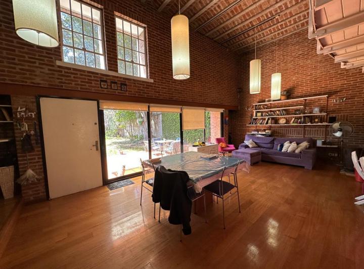 Casa · 213m² · 5 Ambientes · 1 Cochera