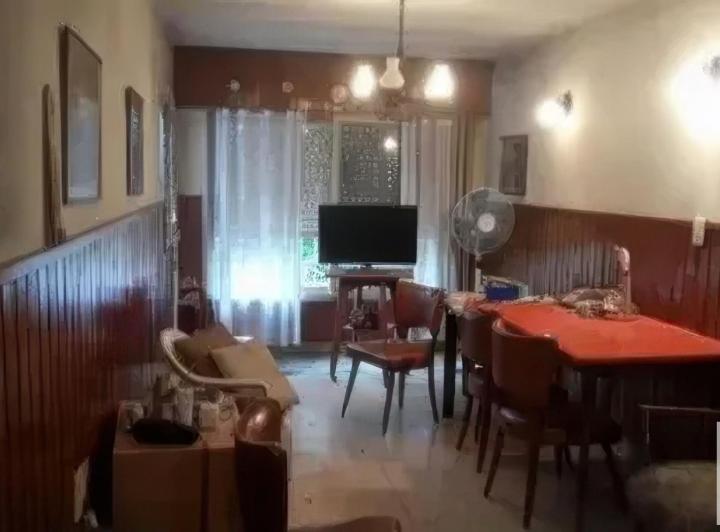 Casa · 180m² · 5 Ambientes · 1 Cochera