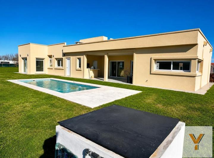 Casa · 256m² · 5 Ambientes