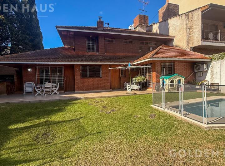 Casa · 378m² · 5 Ambientes · 7 Cocheras