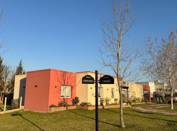 Casa · 250m² · 5 Ambientes · 2 Cocheras