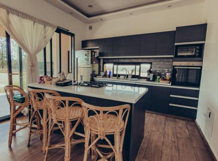 Casa · 190m² · 5 Ambientes · 2 Cocheras