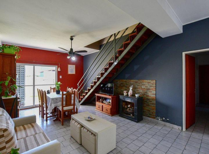 Casa · 175m² · 5 Ambientes · 1 Cochera