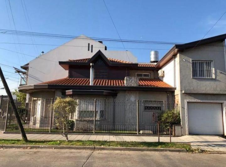 Casa · 190m² · 5 Ambientes