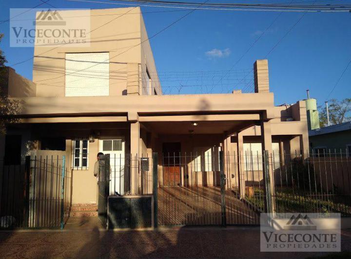 Casa · 230m² · 7 Ambientes