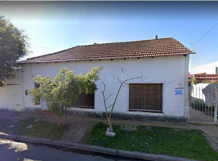 Casa · 680m² · 6 Ambientes · 2 Cocheras