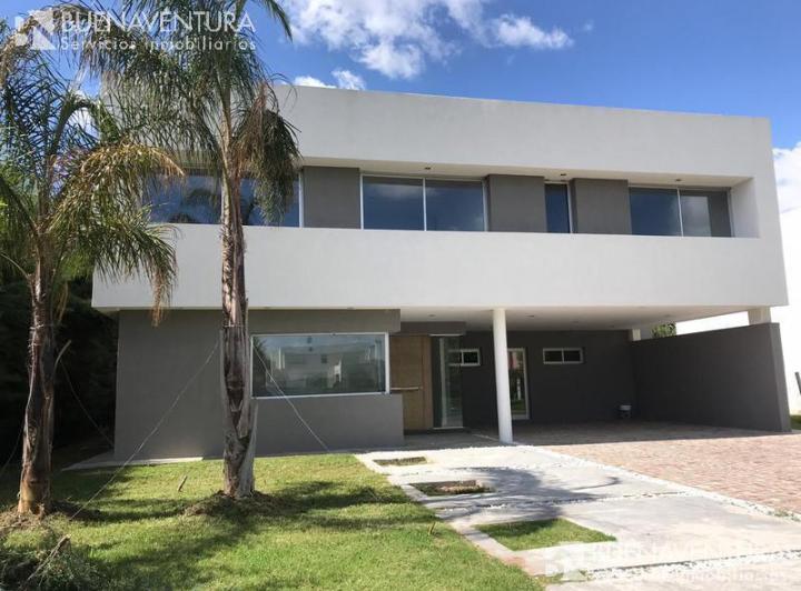 Casa · 365m² · 5 Dormitorios