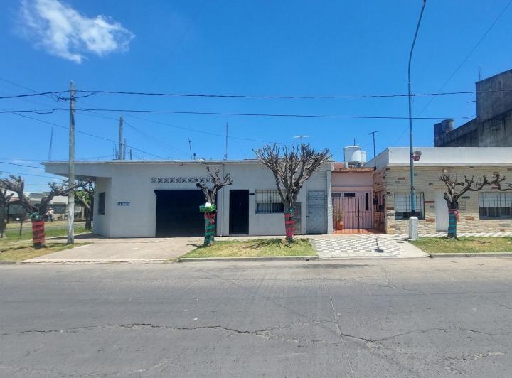 Casa · 24m² · 6 Ambientes · 2 Cocheras