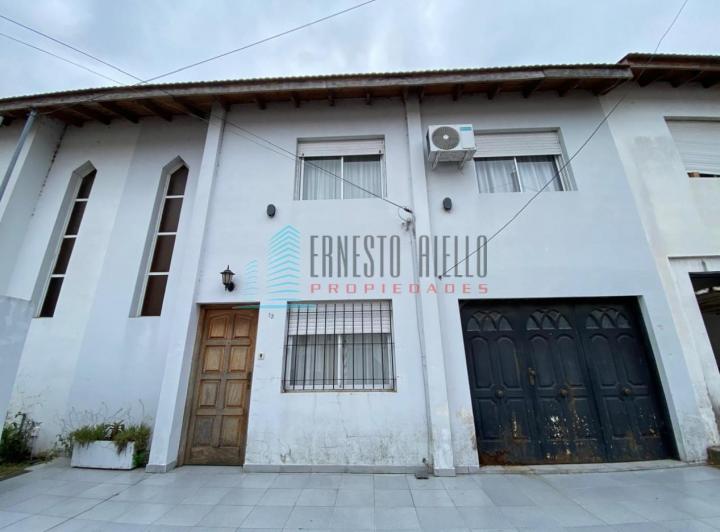 Casa · 78m² · 5 Ambientes · 1 Cochera