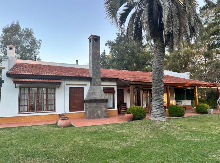 Casa · 300m² · 1 Ambiente
