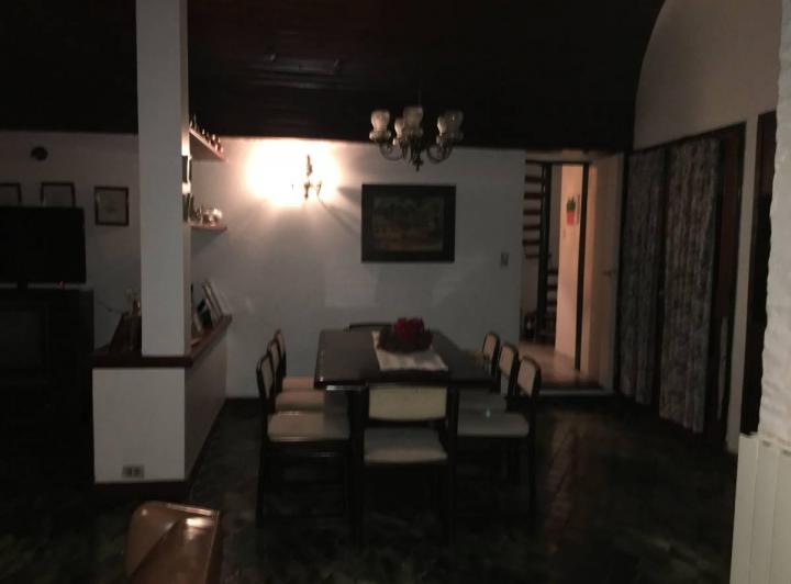 Casa · 305m² · 5 Ambientes · 1 Cochera