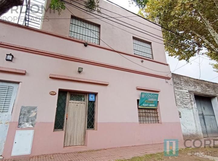 Casa · 200m² · 6 Ambientes