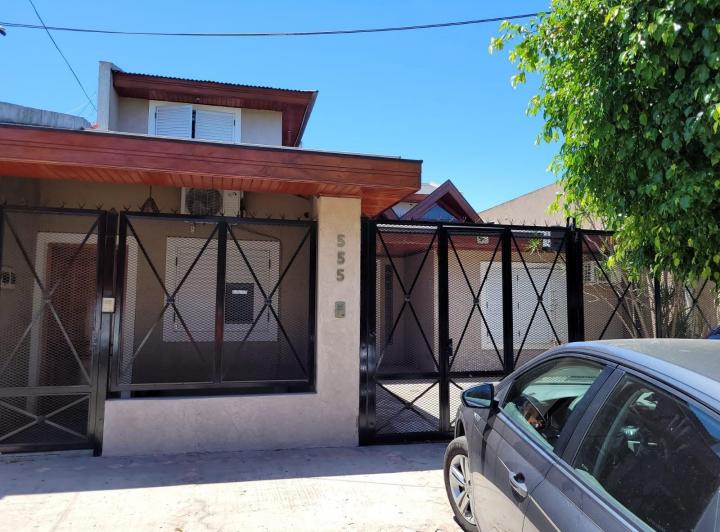 Casa · 286m² · 7 Ambientes · 1 Cochera