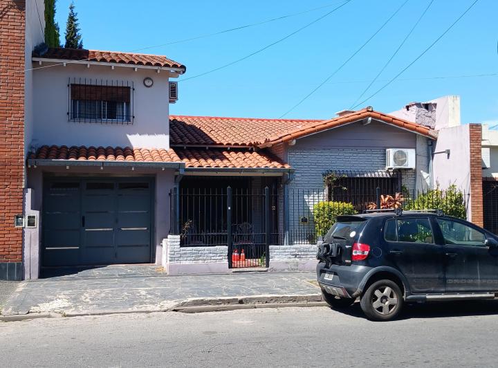Casa · 190m² · 5 Ambientes · 1 Cochera
