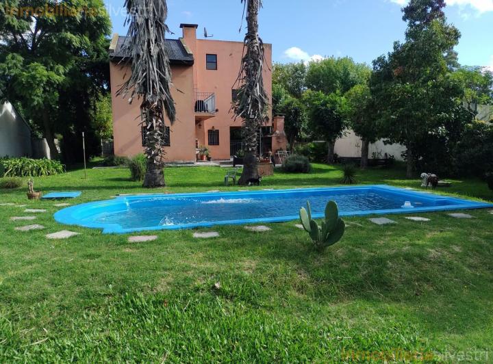 Casa · 170m² · 5 Ambientes · 1 Cochera