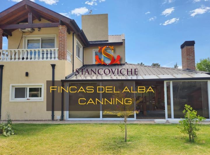 Casa · 220m² · 5 Ambientes · 1 Cochera