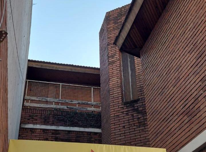 Casa · 100m² · 5 Ambientes · 1 Cochera