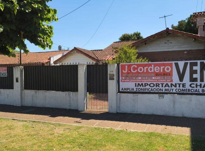 Casa · 450m² · 4 Ambientes · 1 Cochera