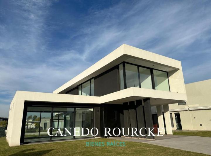 Casa · 810m² · 5 Ambientes