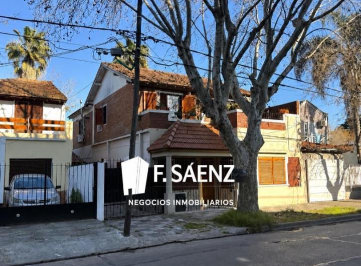 Casa · 250m² · 6 Ambientes · 1 Cochera
