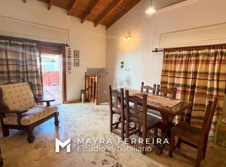 Casa · 280m² · 12 Ambientes · 1 Cochera