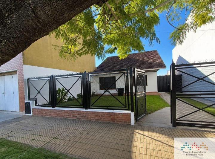 Casa · 130m² · 5 Ambientes · 1 Cochera