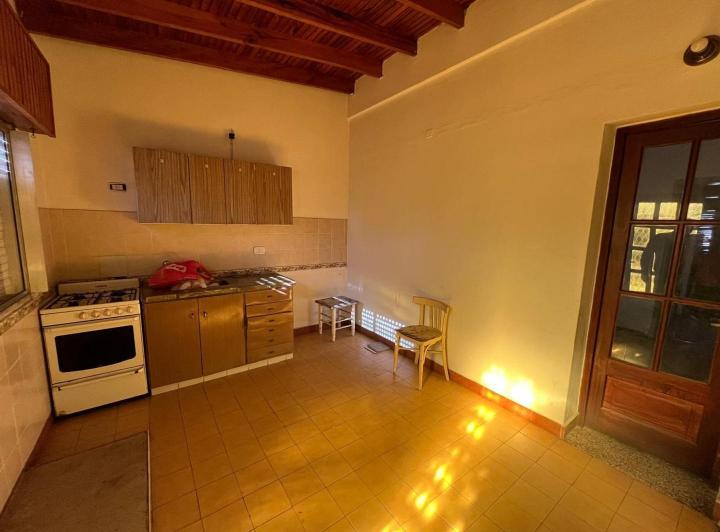 Casa · 158m² · 8 Ambientes · 1 Cochera