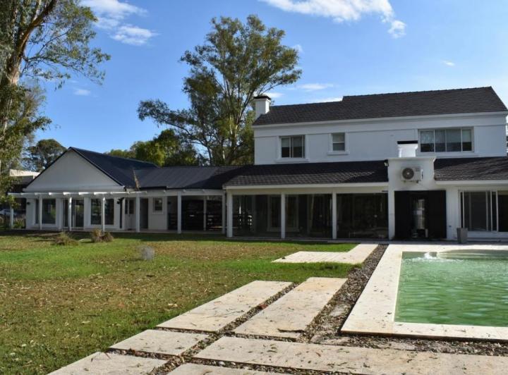 Casa · 513m² · 5 Ambientes · 7 Cocheras